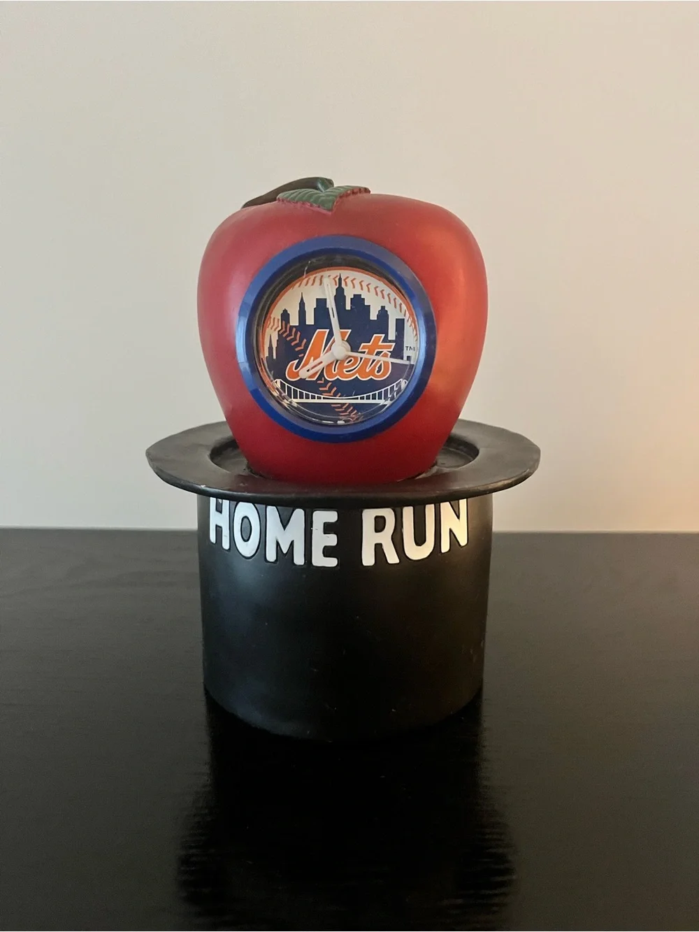 New York Mets Home Run Apple Clock